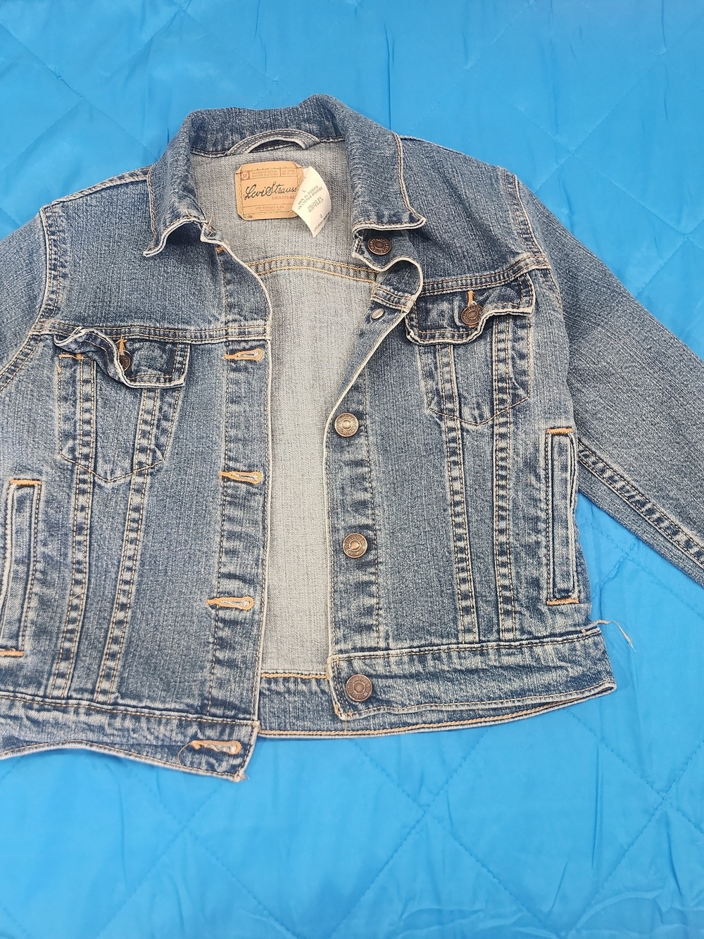 Girls' Classic Blue Denim Jacket by Levis Jeans Co.